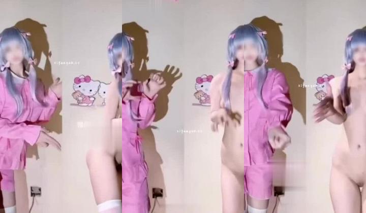 超会扭的极品COS嫩妹【妲己不会喘、乔晚晚】道具自慰裸舞起飞