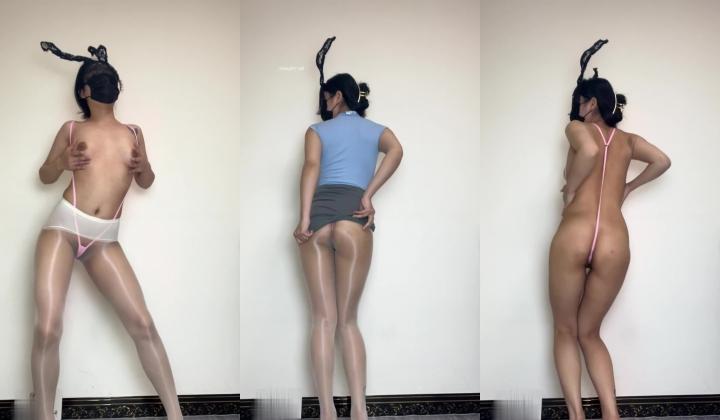 极品翘臀长腿网红女神【优优】最新自导自演乱伦剧情，丝袜高跟绝顶情趣劲爆脱衣舞挑逗儿子，满嘴淫语刺