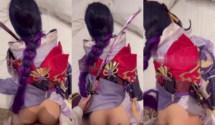 极品COS嫩妹收藏家『Maniacccccc』，高冷御姐从聚光灯下被牵回房间当狗，模特小姐姐的嘴