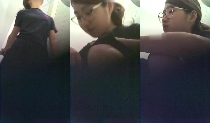 TP大神（野狼）商场女厕偷拍多位漂亮的美女