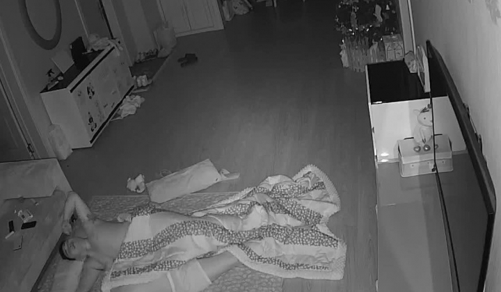 新流出黑客破解【家庭摄像头】新婚小夫妻 上来就是扒内裤一顿操