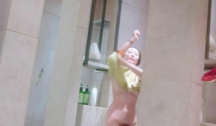 温泉酒店女大神真实偷拍女宾内部春色，有少女有少妇有熟女，白花花大奶大屁股，环肥燕瘦真养眼
