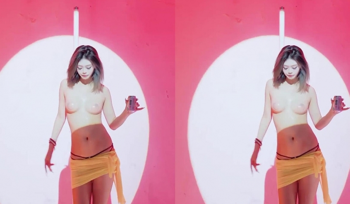 stripchat国产高颜女团【Luckygirl】女女揉奶亲吻裸舞,好身材大长腿，人靓奶圆