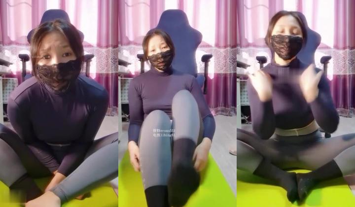 良家肥臀成熟女人【桃子冰妈妈】自演剧情骚话调教，紫薇喷水足交性爱，顶级败火母狗