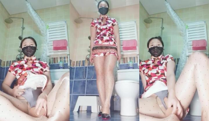 良家肥臀成熟女人【桃子冰妈妈】自演剧情骚话调教，紫薇喷水足交性爱，顶级败火母狗