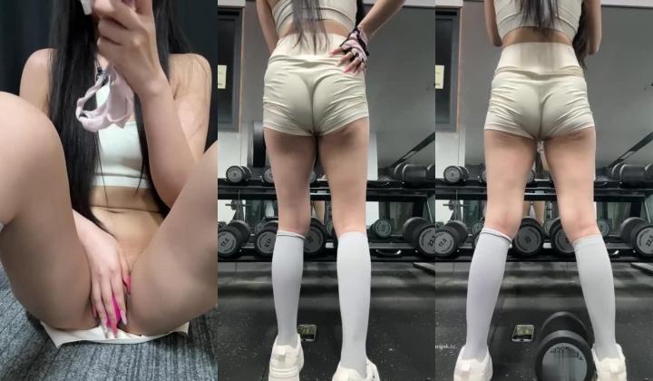 stripchat【jiajia_L】健身女神! 勇闯男浴间~上帝视角自慰!