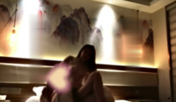 约啪大神Nicepop完整版，买苹果手机差点钱支援一下搞到手，电商主播，健身教练，偸情技师