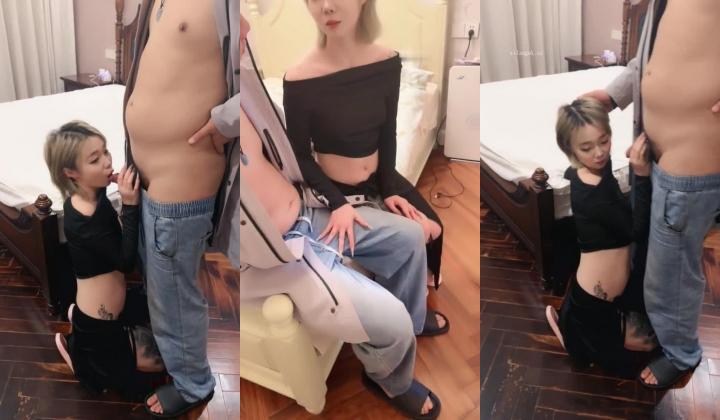 【迷煳桃】刚成年的高颜值精神小妹被大叔带回家猛干 吃鸡啪啪打电话 全身都粉嫩 喜欢嫩的不要错过