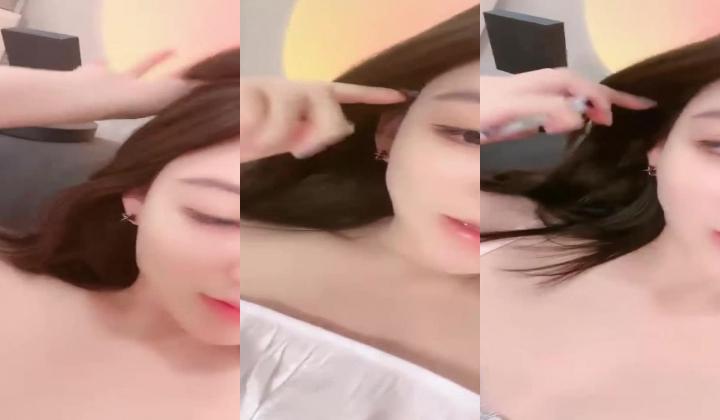 颜值嫩妹【小池一库】完美身材，小穴很靓，台北娜娜和玩偶姐姐平替，奶圆逼美腿长