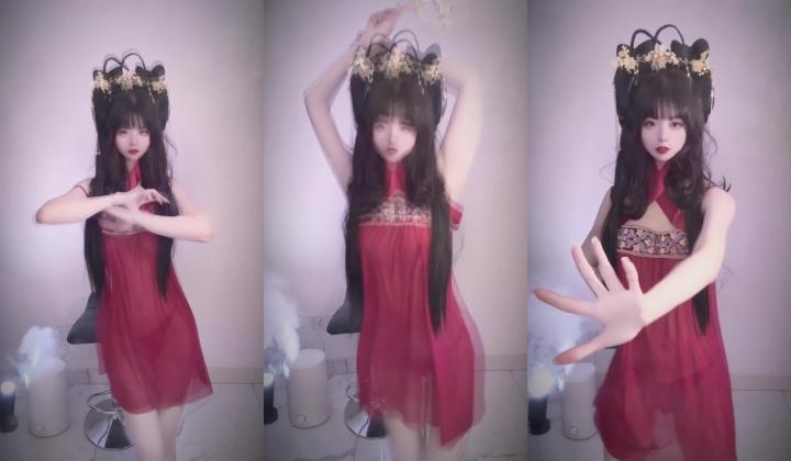 ️极品嫩妹舞啪福利姬【贝璃珞】最新露脸作品，COSER抖音风动感裸舞