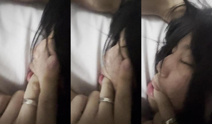 江苏女大生才艺吉他大奶妹性爱自拍，无套内射非常反差