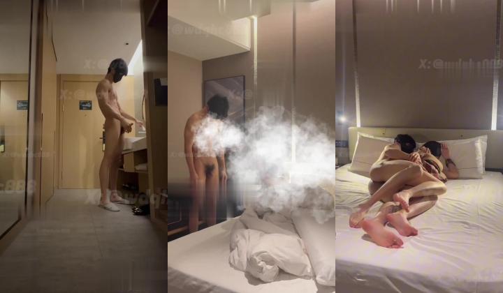 推特68万良家杀手「我的枪好长」《奶妹》后续，方格JK短裙美乳母狗和紫色吊带丝袜情趣，对镜后入，