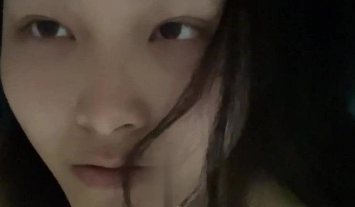 广东K罩杯M属性骚母狗，爱露出和被调教辱骂「J杯KK」巨乳阿黑颜骚婊，翻白眼高潮崩坏！户外露出，