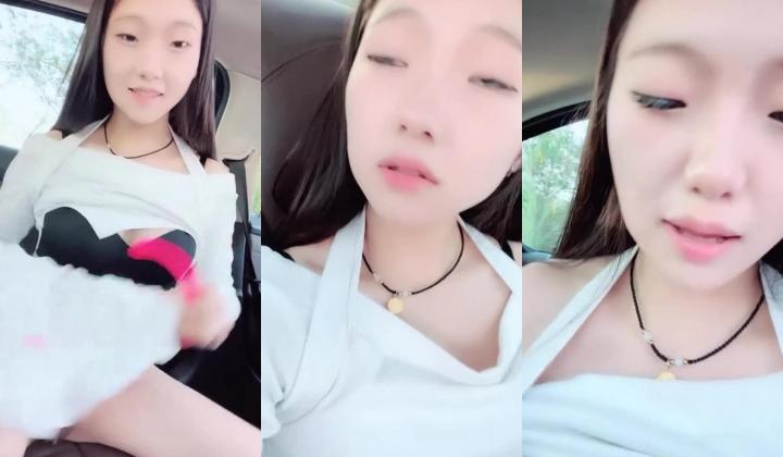 年轻嫩妹子户外驾车，停车后排座做爱，深喉口交无套操刮毛逼射在外阴上
