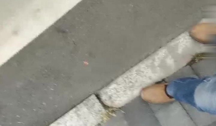 【足疗店小粉灯】偷拍3天多女~扫街达人，打桩机，少妇们这是赚钱吗？不，在享受真实刺激