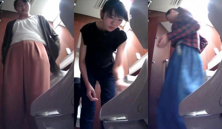 偷拍高级餐厅女公厕各种知识名媛少妇金领家庭主妇前来入厕，都是罕见的极品美女