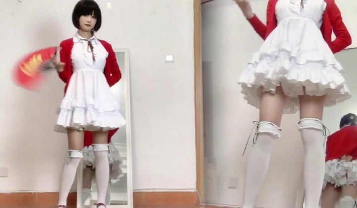 极品反差美少女【埋导演】最新作品罕露脸，lo裙宅舞道具自慰