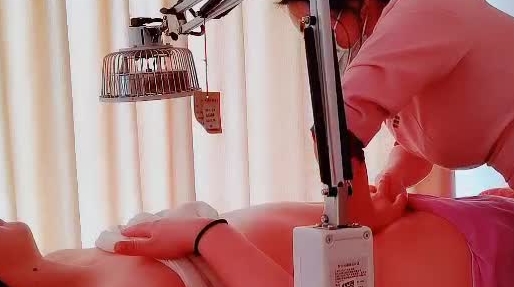 【蛇蝎妃子笑】，坐标北京，真实女子SPA按摩偷拍，良家小少妇被看光，偷窥视角格外刺激精彩