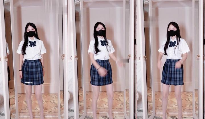 推特新晋福利姬【Mory】顶级VIP动感裸舞变装 ️炮击骚叫