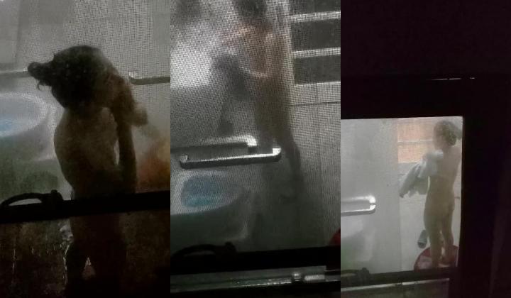 冒死自录真实偷拍邻居家少妇洗澡,超刺激3次合集