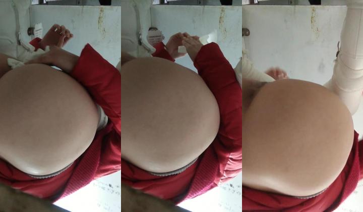 《农村旱厕逼脸同框》超多女人方便~有美女有极品逼~谨慎长腿美女左右看一圈镜头