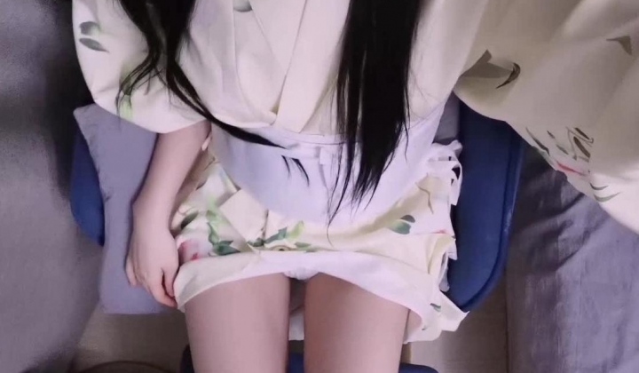 青春无敌 举牌圈 嫩妹极品反差婊，多位小姐姐私人高价定制