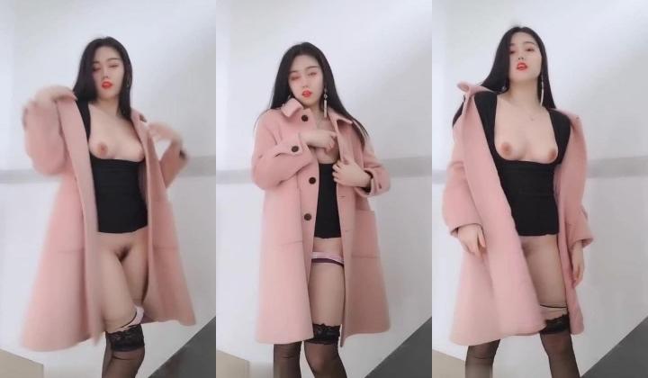 曾经火爆全网的私圈土豪定制高颜值大二露脸美女吴x晶学校宿舍紫薇露出