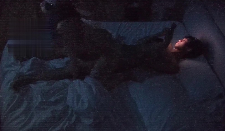 大学城民宿 哥们放假不回家 带漂亮女朋友住酒店 女友配合度高 但小哥好像不敢大动 就磨