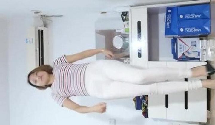 熟女控必备绝版美腿大奶性感身材轻熟女广场舞阿姨娟娟露脸私人订制全裸各种情趣制服丝袜高跟扭臀晃腰挑