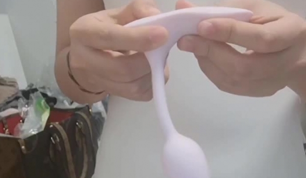 高颜极品一字马170艺校舞蹈系女神【汁汁】私拍+定制完整集，道具紫薇柔韧身体解锁各种姿势美乳粉穴