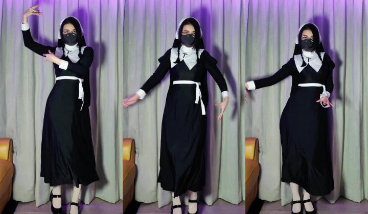 【极品资源】推特超火反差母狗【奶咪Naimi】最新订阅福利 可爱少女年末收官作品【世界杯裸舞+修