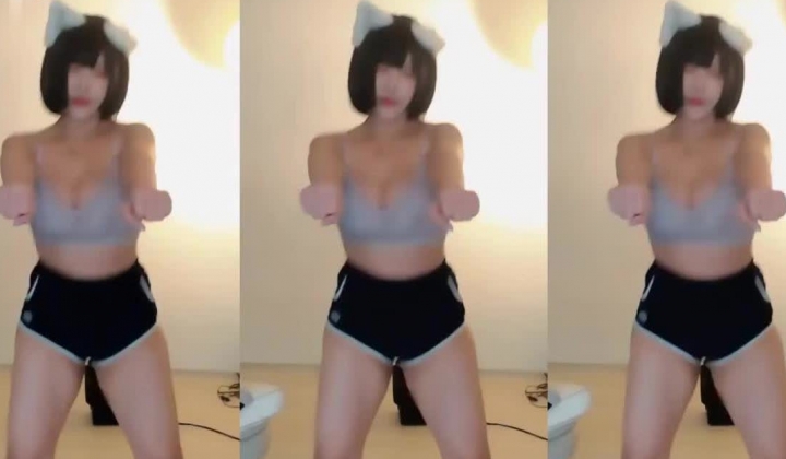 炸裂！！外网很出名的擦边舞姬大美女林罗熙一流出就是吃黑人大屌，被黑人干的各种翻白眼高潮，真的好像