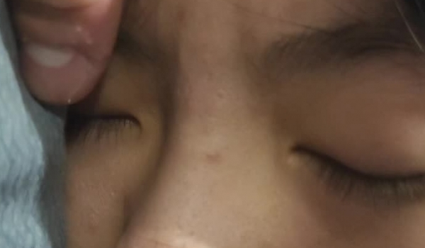 迷奸二次元可爱妹子翻眼 ️动漫制服玩弄玩脚无水完整原档