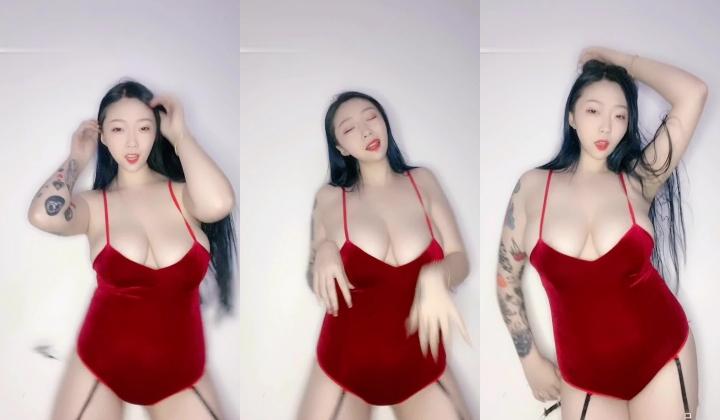 快手已永久封停18万粉丰腴大胸反差骚女【欣妹妹】全裸骚舞、抖奶、顶胯各种高潮脸