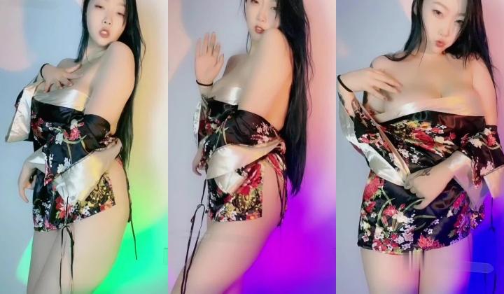 快手已永久封停18万粉丰腴大胸反差骚女【欣妹妹】全裸骚舞、抖奶、顶胯各种高潮脸