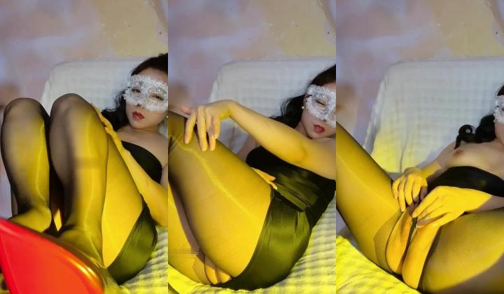 【抖音福利】风骚黑丝少妇【爱笑的煜祺】开档黑丝道具自插