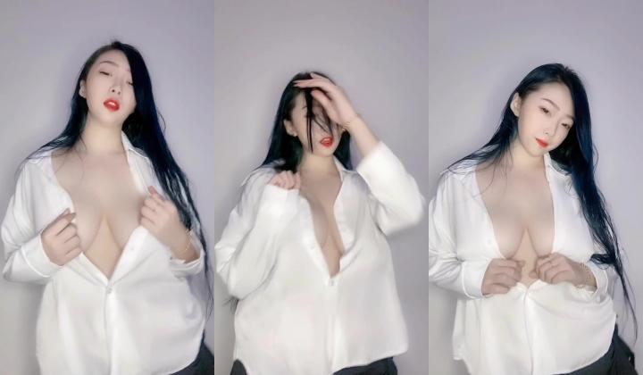 快手已永久封停18万粉丰腴大胸反差骚女【欣妹妹】全裸骚舞、抖奶、顶胯各种高潮脸