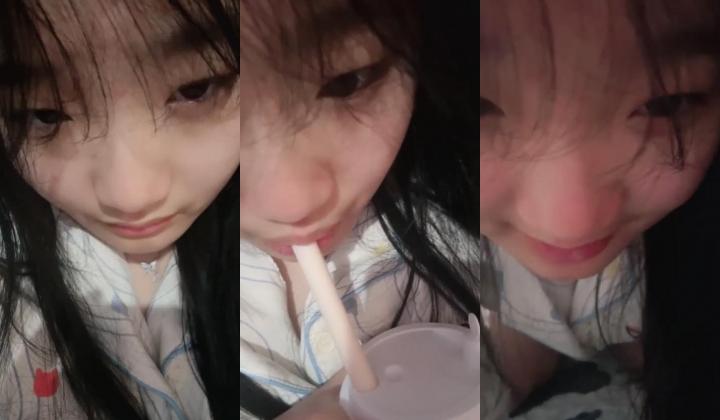 最正宗在读学妹下海【差点是学霸】逼毛围着骚逼长满一圈 掰开逼逼又粉又嫩 扣穴自慰 过瘾