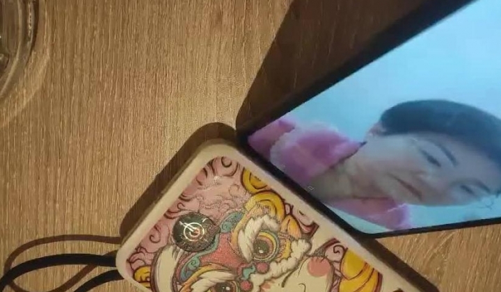 【良家故事】，攻陷良家姐妹团，再不疯狂就没时间了，最屌炸天的三位姐姐，带着小孙子约炮