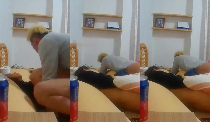 小姐姐网恋性怪癖渣男出租屋被故意晕倒玩了一次死猪玩边肏边玩弄乳头操的很嗨呀