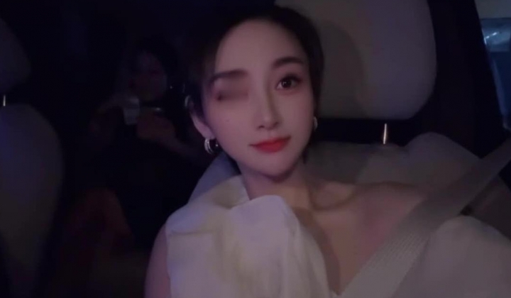 真舞蹈生女神雅文，体态非常完美，修长美腿甜美可爱御姐，喜欢跳爵士舞 跳的非常好，到了床上扭屁股那