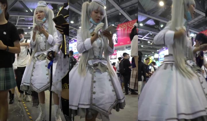 超强画质『BCbananacat』街拍系列合集 前后抄底COSPLAY聚会里的嫩妹