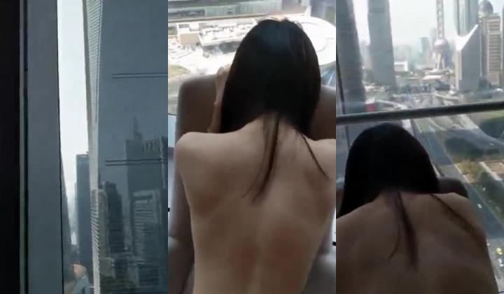 看起来挺文静，床上骚出水。 一插进来秒边荡妇！