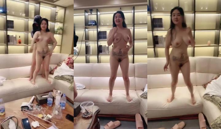 ️淫乱少妇【大哥玩不腻】少妇群P团队 淫乱群体新登场！