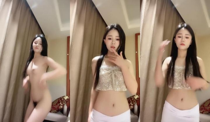 学妹小女神【橙橙呀】长的真好看 身材好好 长腿美乳嫩穴 脱光光揉逼掰穴完美展现