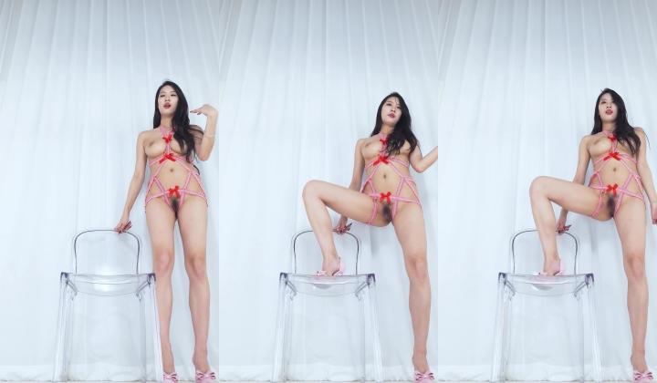 K8舞团绝版【沛然】最新，巨乳美模动感顶B裸舞双视角