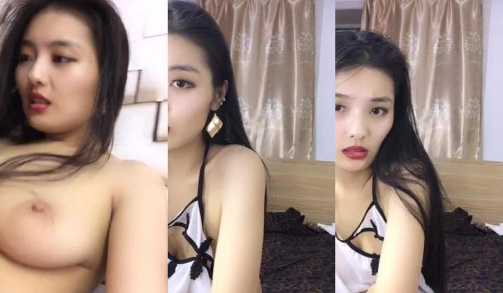 这妞就是带劲露脸骚人妻跟炮友激情啪啪，情趣装黑丝诱惑，让男炮给舔逼叫的好骚，激情上位纹身性感，压