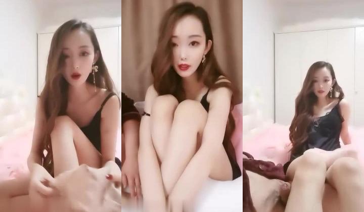 高颜值气质不错苗条妹子被炮友按摩器玩弄 口交掰穴特写自摸呻吟娇喘非常诱人