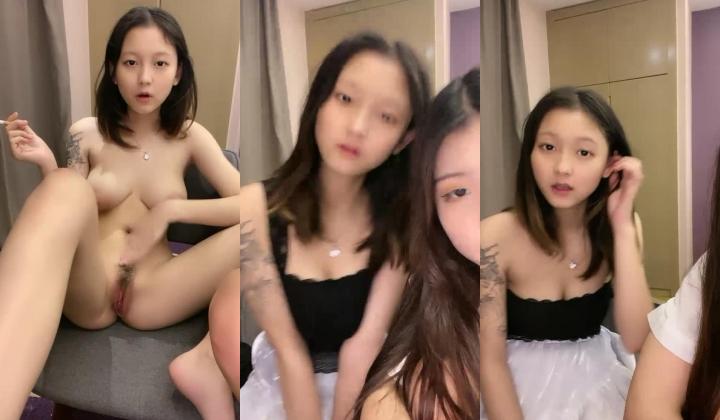童颜巨乳新人妹妹！腰细胸大两个车灯！笑起来甜美，脱光光展示，揉捏奶子摸穴，闺蜜在旁边