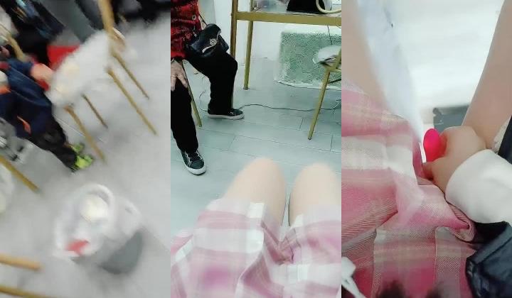 小姐姐真空跳蛋在家人前偷玩 沙发上淫水溢出印着轮廓 偷偷到隔间潮吹放尿 不小心被小侄子粘着 看到